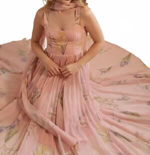 NEW KLEID claudette sleeveless gown in peach garden multi